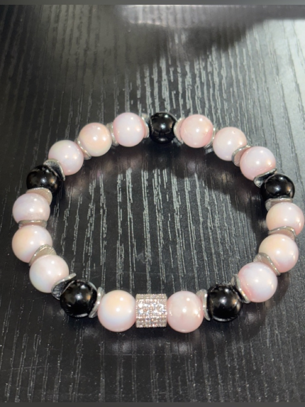 REESELYN CREATIONS Handcrafted Pink Glass Pearl & Onyx Glass Beaded Bracelet - Picture 3 of 6